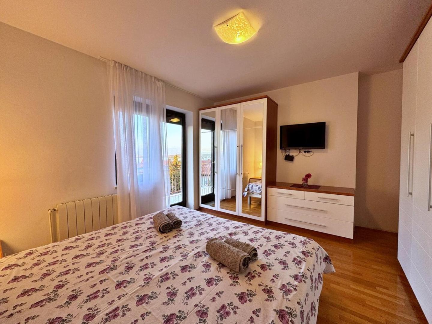 Apartments Katarina Malinska Exterior foto