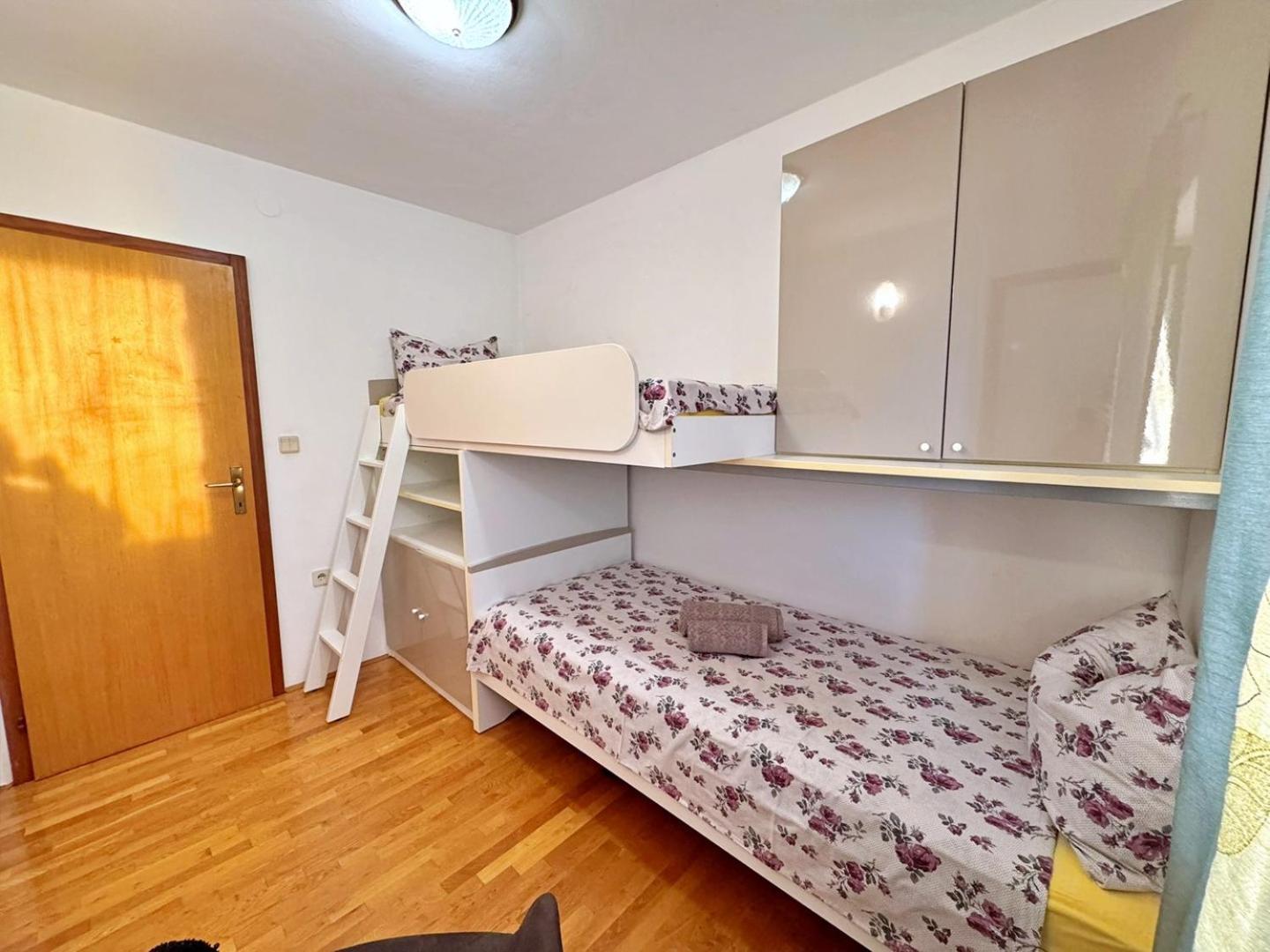 Apartments Katarina Malinska Exterior foto