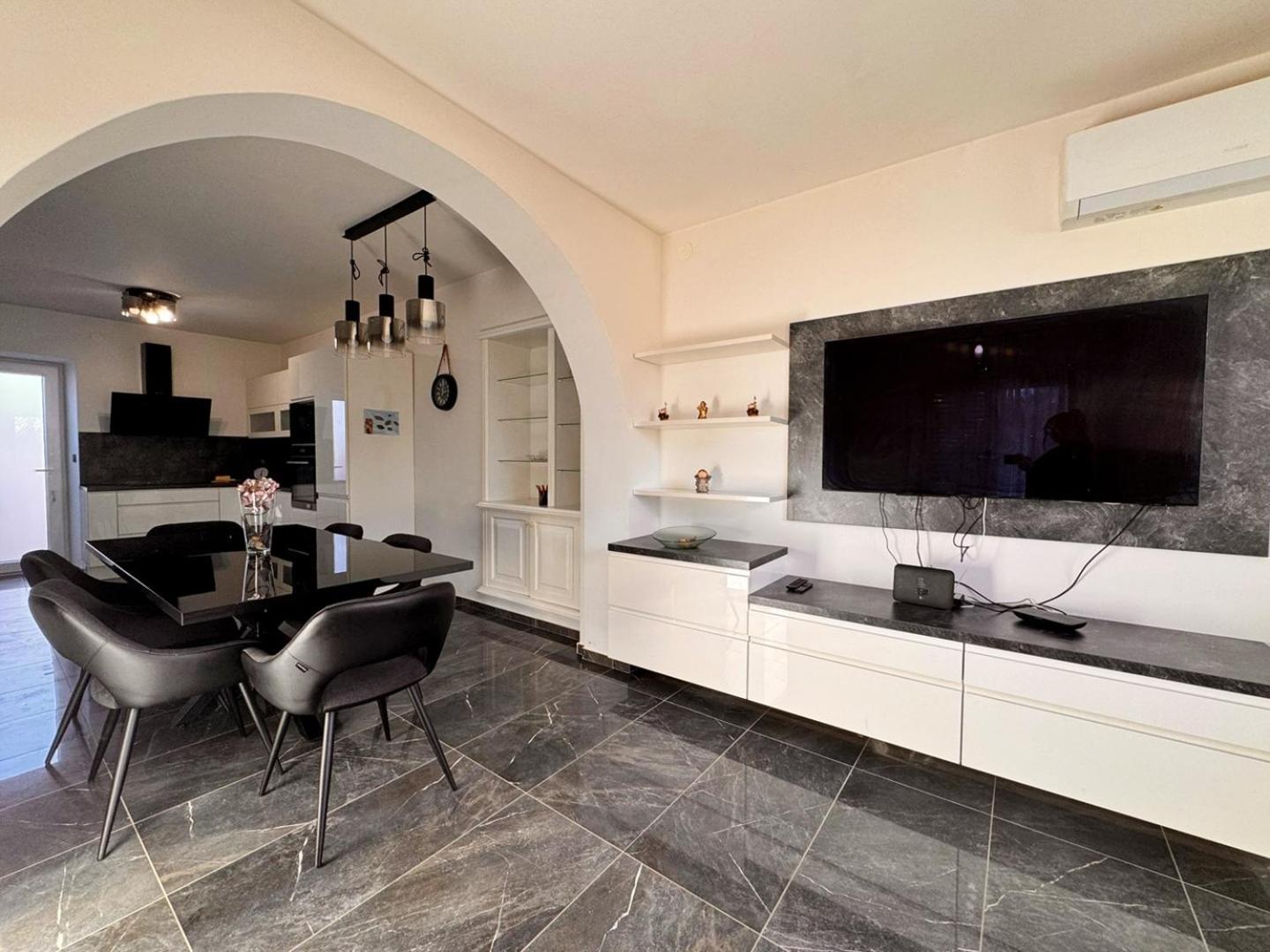Apartments Katarina Malinska Exterior foto